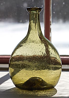 Freeblown Chestnut Flask, Similar to KW fig. 47