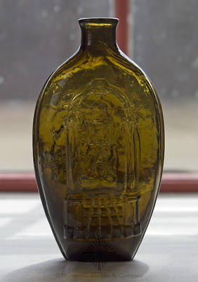 Masonic Arch And Emblems - Eagle Historical Flask, GIV-24