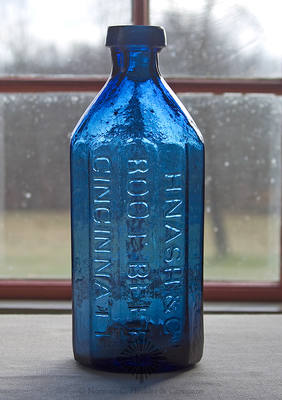 "H. Nash & Co / Root Beer / Cincinnati" Soda Bottle
