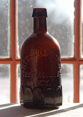 "Artesian Water / Louisville / KY." - "Dupont" Mineral Water Bottle, T #M-5 varient 1