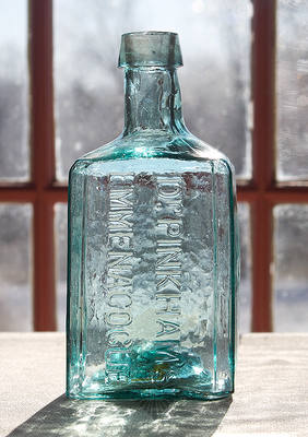 "Dr. Pinkham's / Emmenagogue" Medicine Bottle, AAM pg. 413